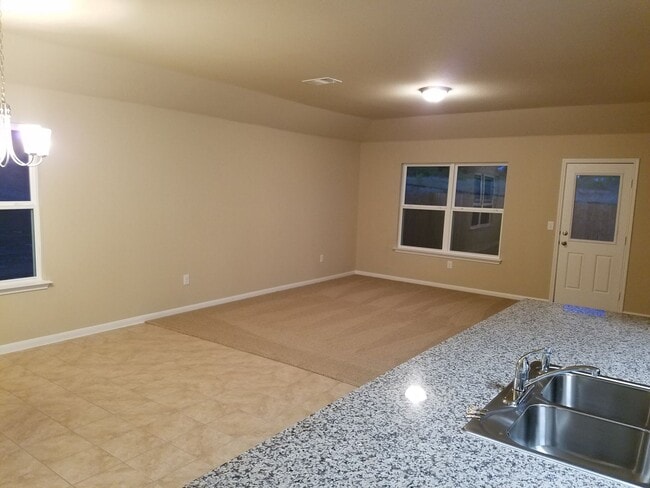 Building Photo - Amazing 4 bed, 2 bath Dell Valley - Tiermo Home for lease!