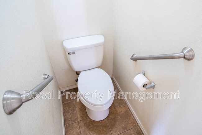 Building Photo - 1900 Cielo Oeste Pl NW