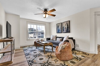 Building Photo - 5722 W Hidden Springs Dr