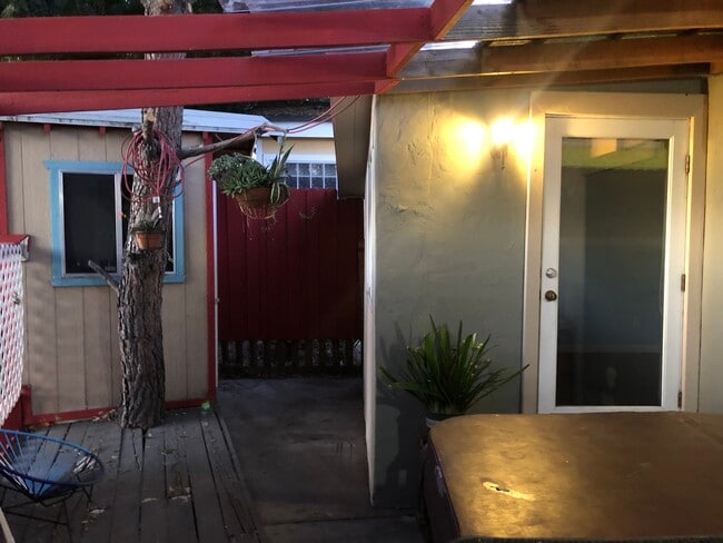 Welcome home to your private hideaway! - 4201 Topanga Canyon Blvd