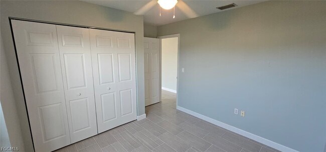 Building Photo - 510 SE 27th Terrace