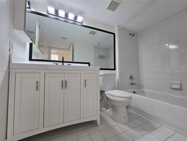 Building Photo - 2600 S University Dr