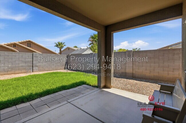 Building Photo - 3736 E Woodside Way