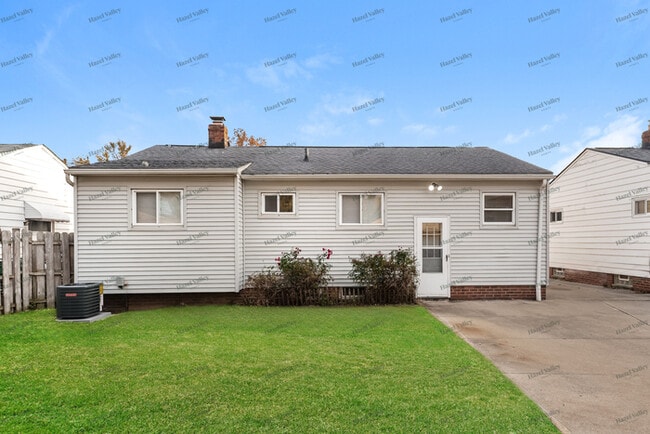 Building Photo - 30133 Forestgrove Rd