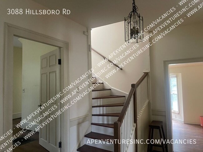 Building Photo - 3088 Hillsboro Rd