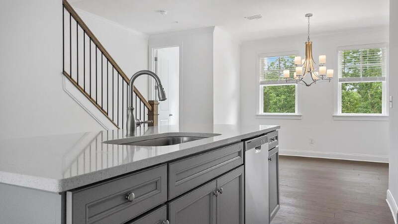 Building Photo - 6603 Beacon Dr