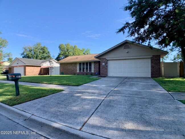 Building Photo - 7931 Dwyer Dr