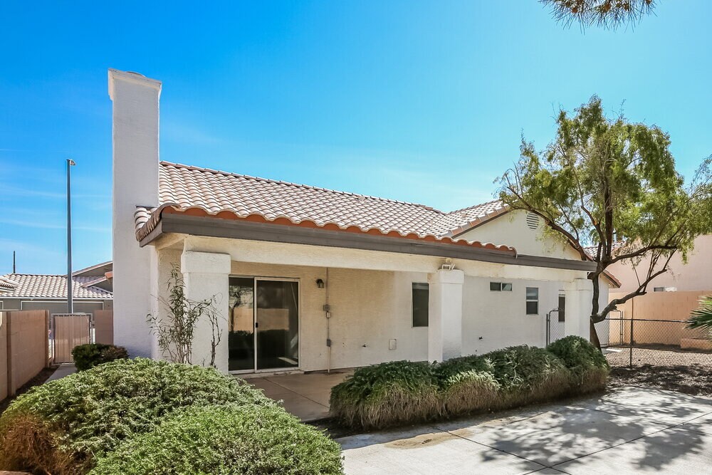 Building Photo - 3110 De Vinci Ct