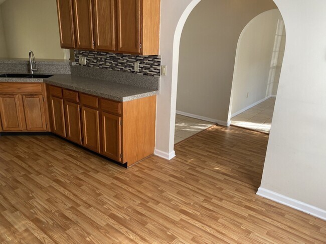 Building Photo - COMING SOON – 3 Bedroom, 2 Bathroom Single...