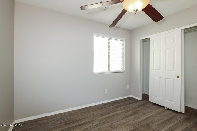 Building Photo - 14821 N 129th Dr
