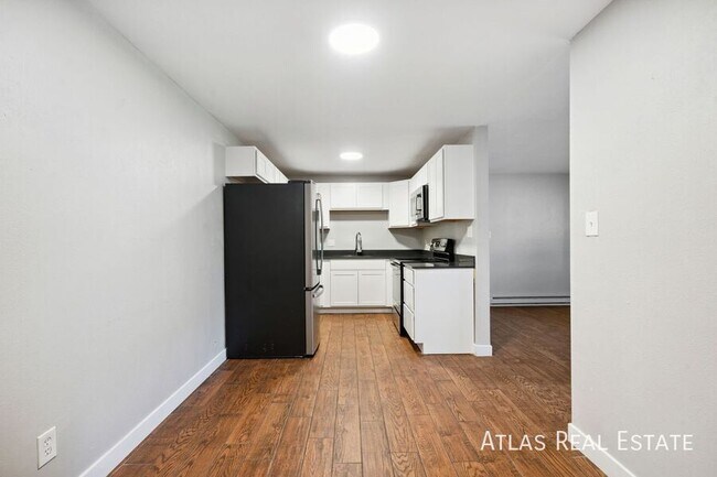 Building Photo - 1705 30th St