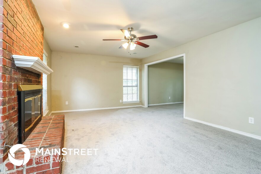 Building Photo - 813 Cherlyne Dr