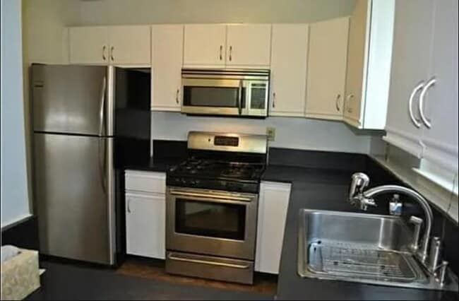 Building Photo - 42 Tanglewood Ct