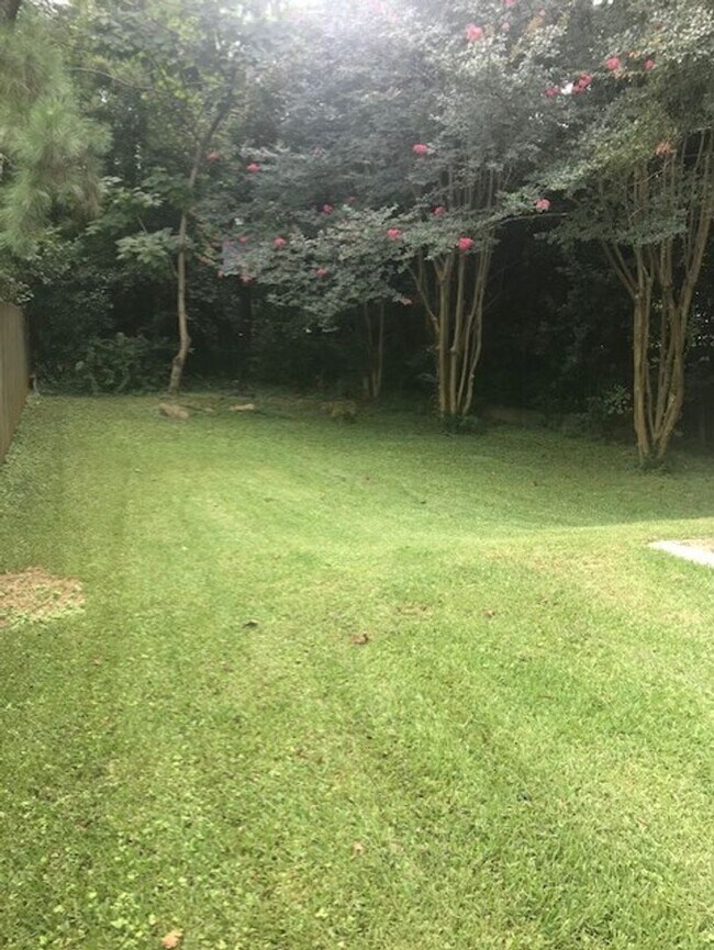 Building Photo - Single Family Home Available for Rent!