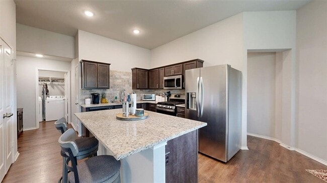 Building Photo - 803 Meadow Brook Dr