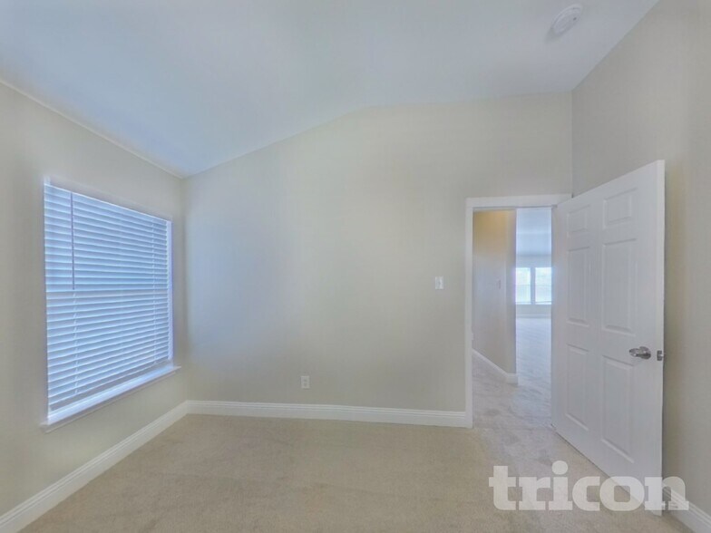 Building Photo - 7415 Cresswell Dr