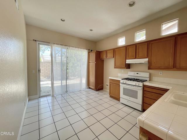 Building Photo - 425 Calle Mirasol