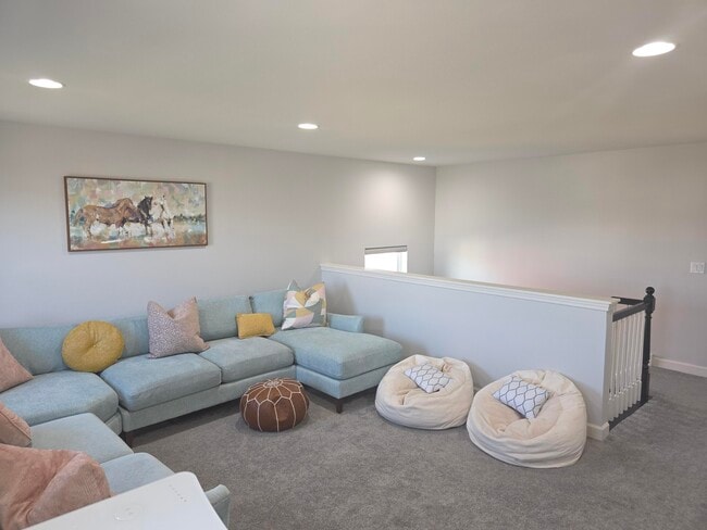 Building Photo - W240N5649 Holly Ct