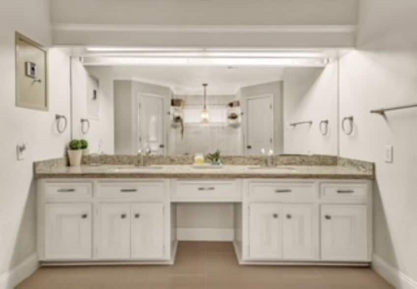 Building Photo - 5421 Blue Haven Dr