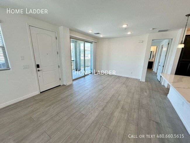 Building Photo - 5100 E Rancho Paloma Dr