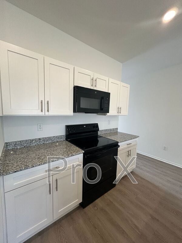 Building Photo - 112 NW 67th Ave