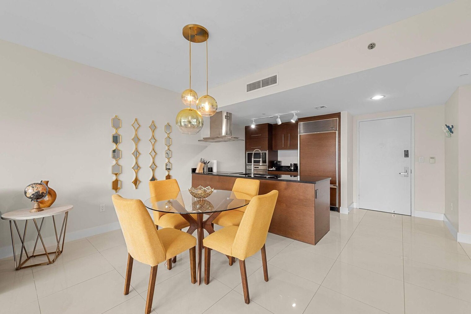 Building Photo - 485 Brickell Ave