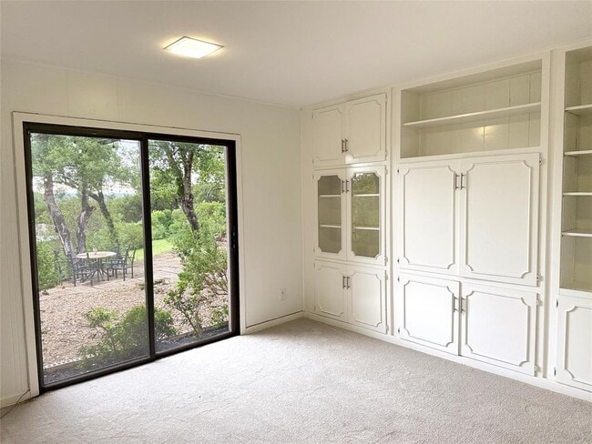 Building Photo - 112 Highlander Cove