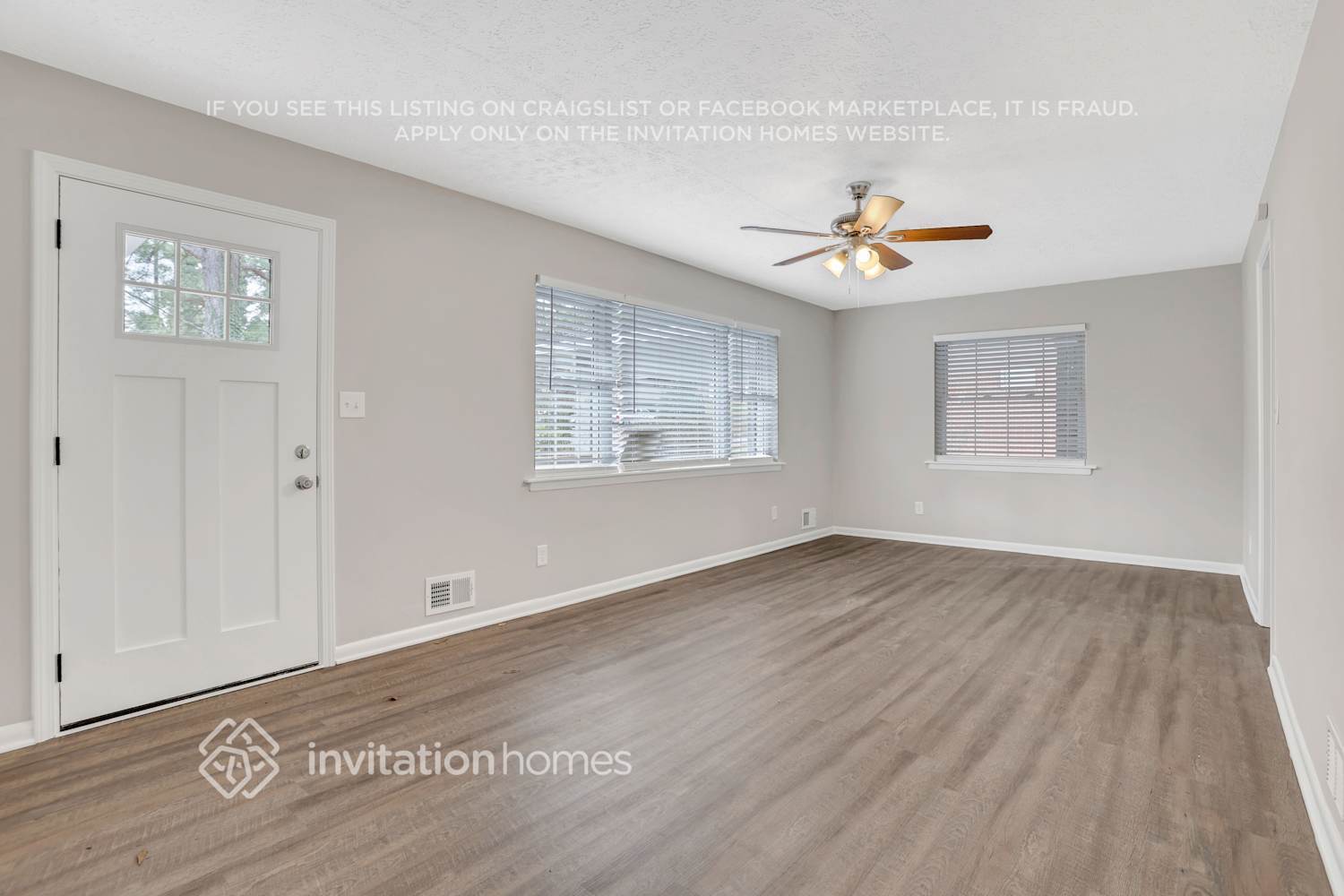 Building Photo - 2160 Shamrock Dr