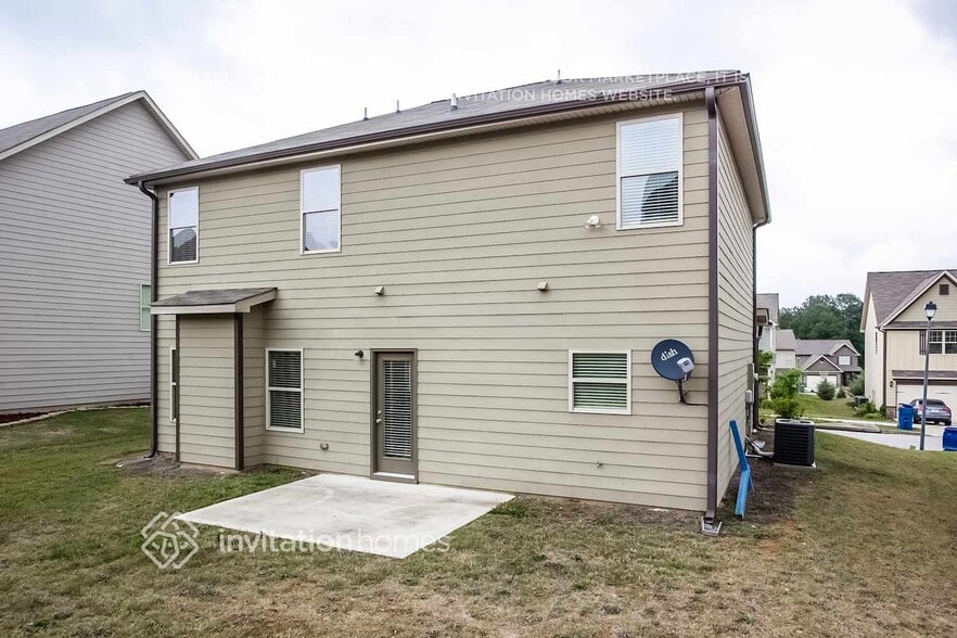 Building Photo - 384 Easley Dr SE