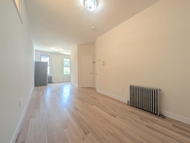 Building Photo - 102 Reservoir Ave
