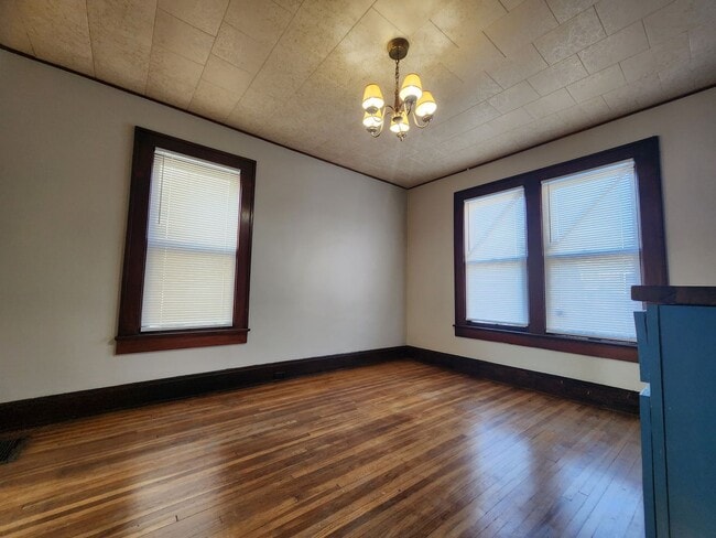 Building Photo - 183 N Wayne Ave