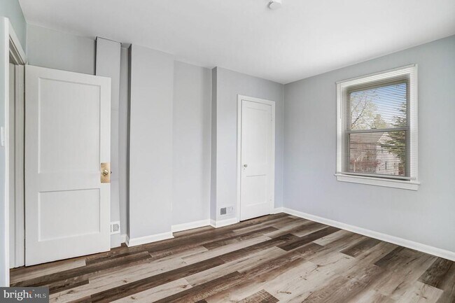 Building Photo - 6226 20th Ave