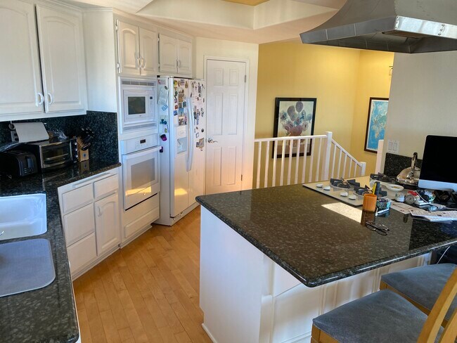 Kitchen - 208 36th St