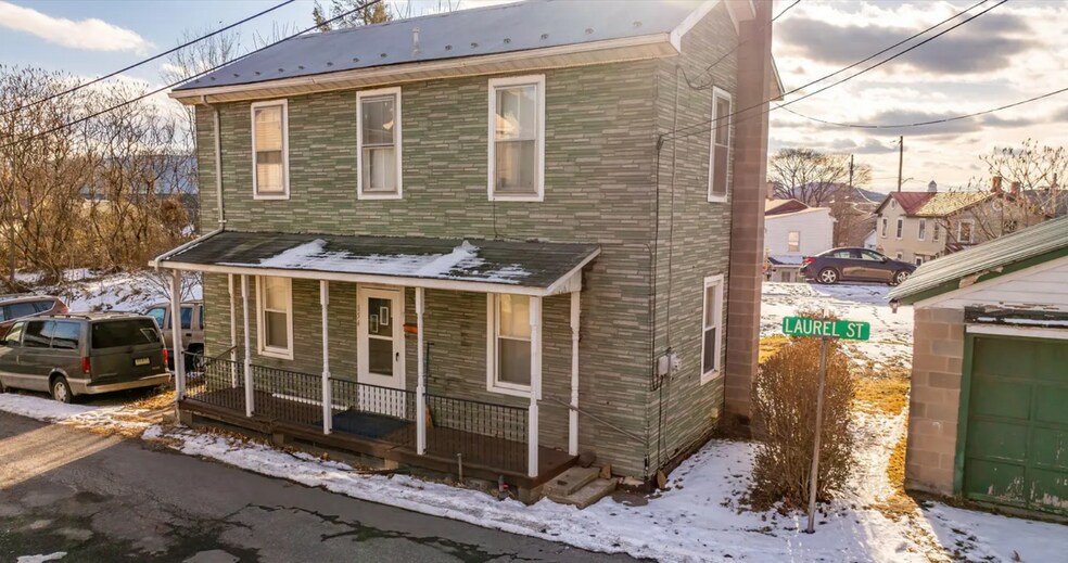 Primary Photo - 854 Laurel St