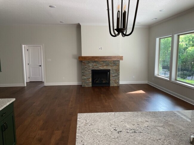 Building Photo - Vonore 37885 - 4 bedroom, 3 bath in Tellico Village - Contact Ed Johnson 865-924-5045