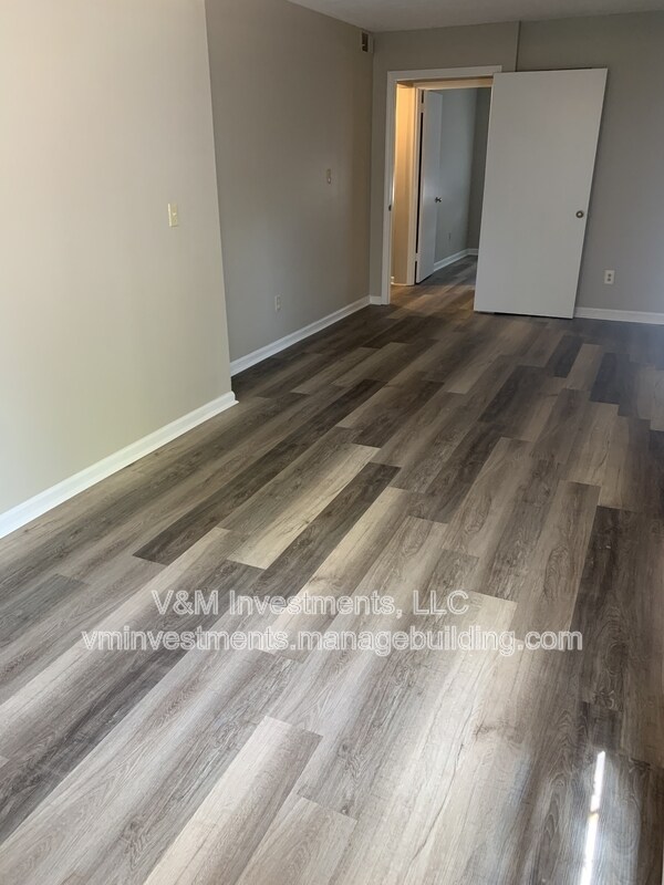 Building Photo - 3837 Wem Dr