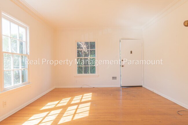 Building Photo - 1460 Orange Grove Ave