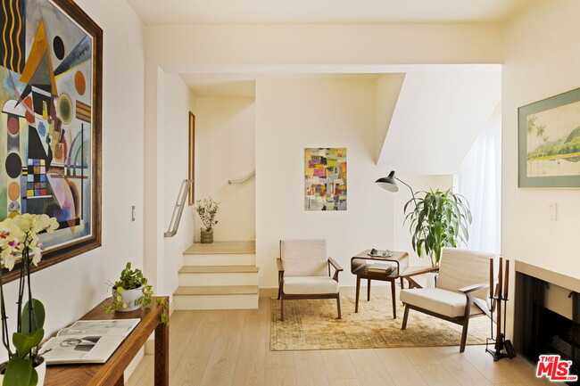 Building Photo - 1717 Malcolm Ave