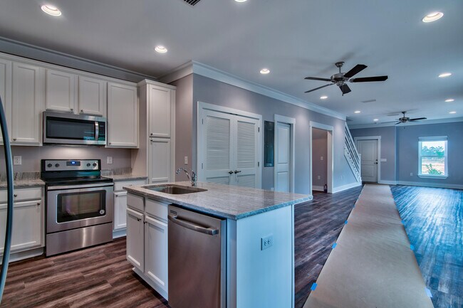 Building Photo - 135 N Sand Palm Rd