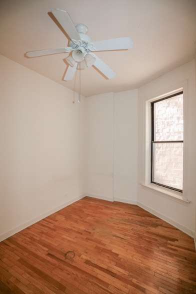 Building Photo - 703 W Willow St