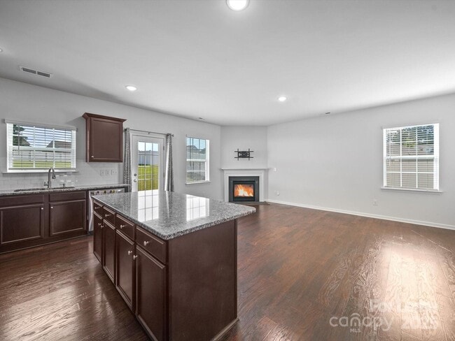 Building Photo - 1008 Hudson Taylor Ln