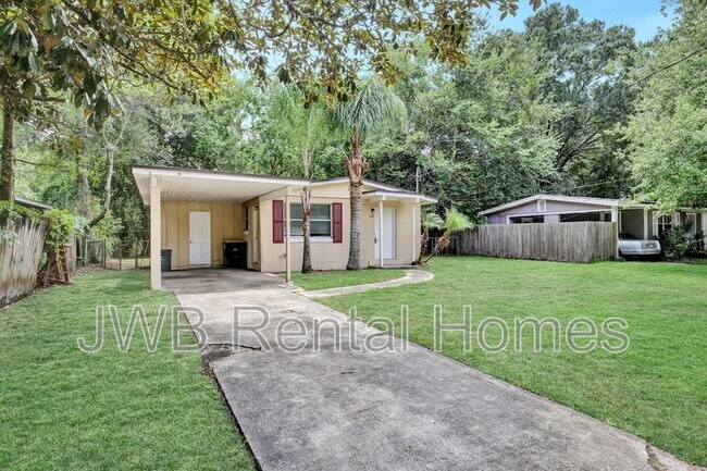 Primary Photo - 1165 Denaud St