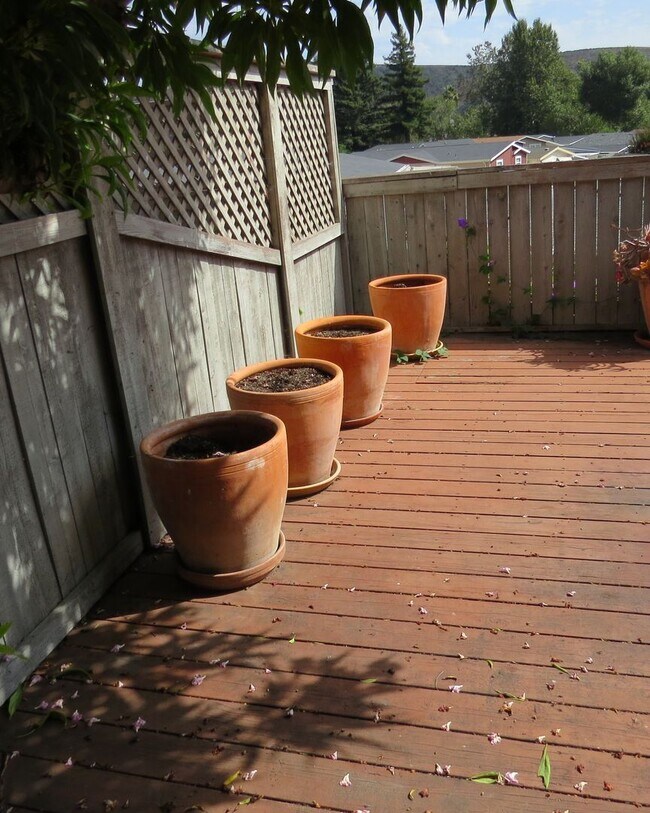 Building Photo - 2 br, 2.5 bath House - 842 Huasna Road