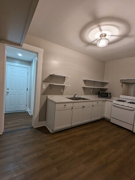 kitchen - 4619 Southern Pky