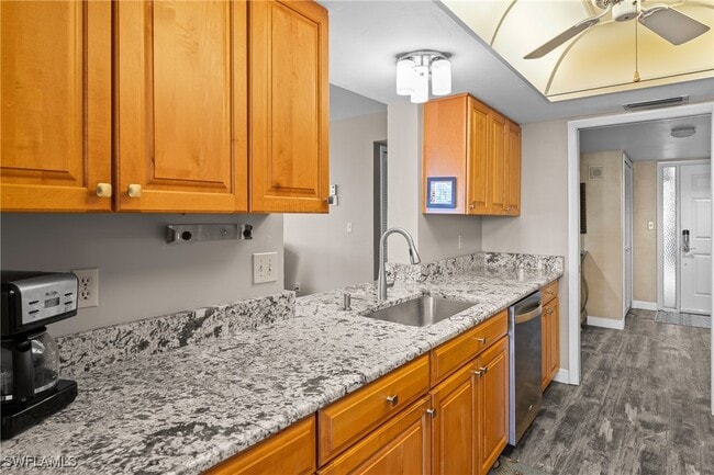 Building Photo - 10420 Gulf Shore Dr