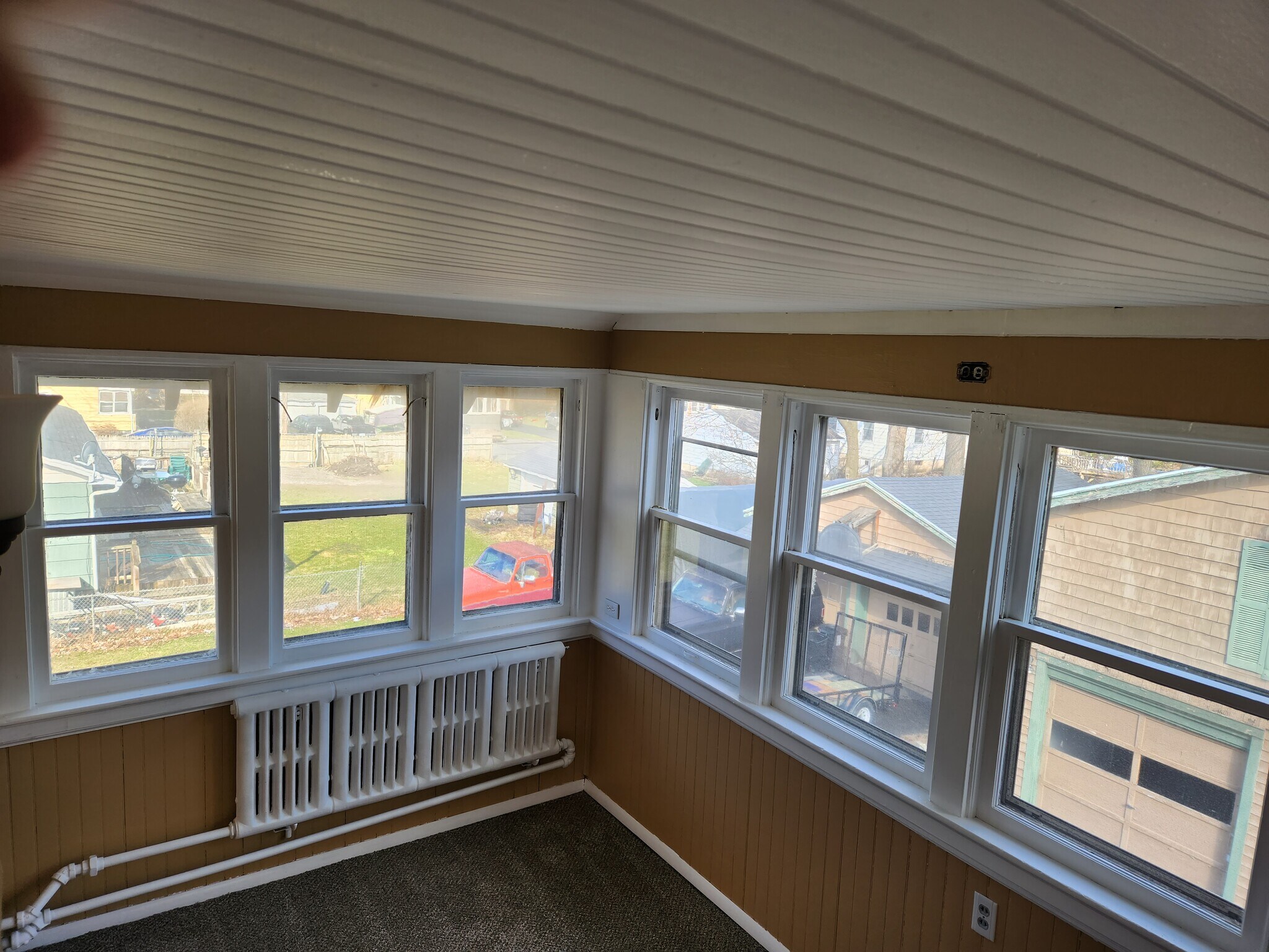 Porch on second level - 4607 James St
