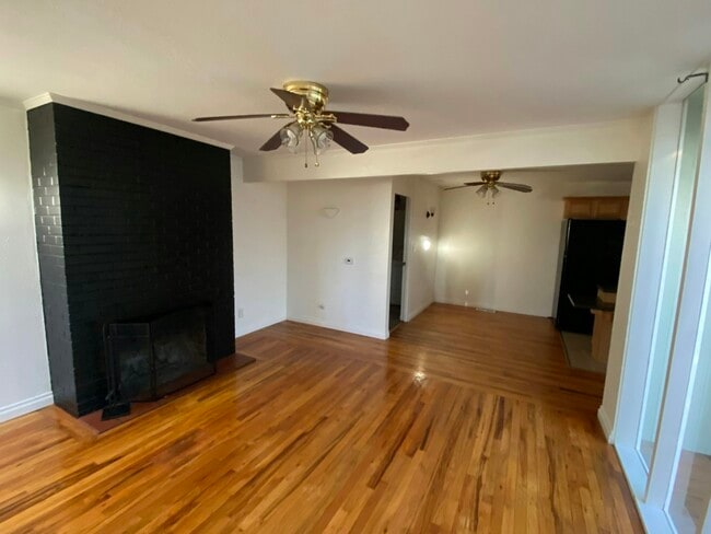 Building Photo - 13380 SW Farmington Rd