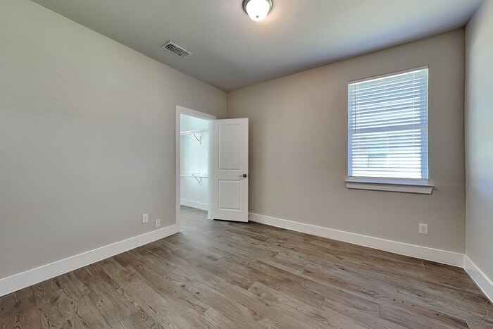 Building Photo - 1501 Marvin Gardens