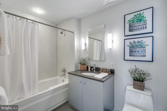 Building Photo - 2101 Market St