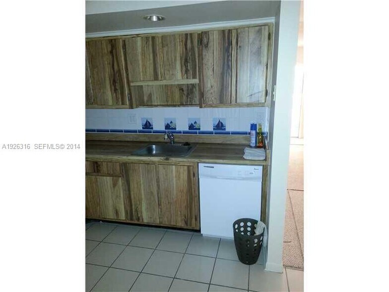 Building Photo - 8520 SW 133rd Ave